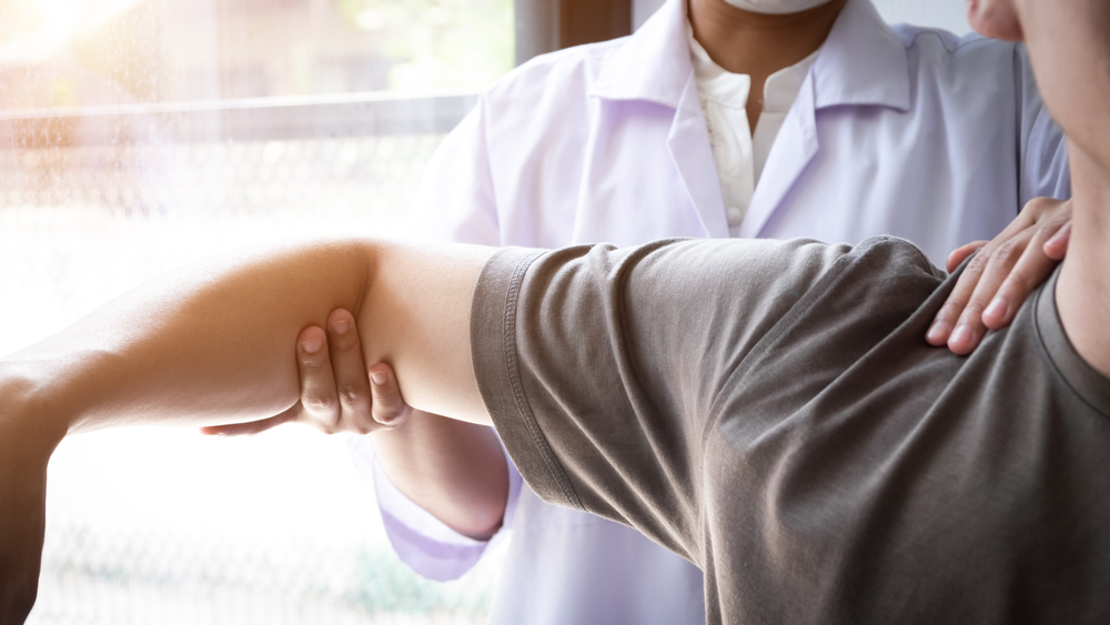 O que causa a capsulite adesiva?